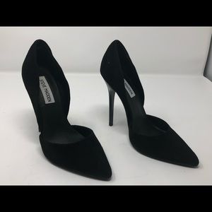 Steve Madden Varcityy NWOT Size 7.5 Black Suede